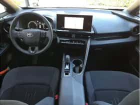 Toyota C-HR (2025) thumbnail 9