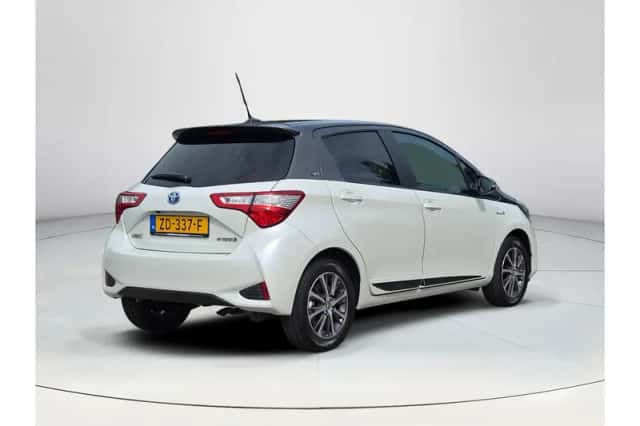 Toyota Yaris (2019) thumbnail 5