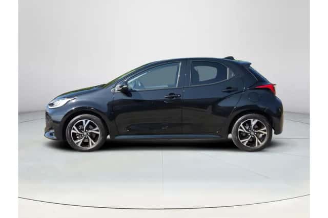 Toyota Yaris (2025) thumbnail 2
