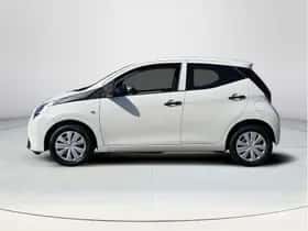Toyota Aygo (2020) thumbnail 2