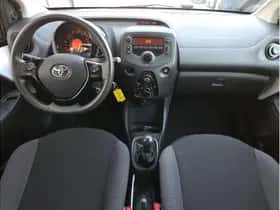 Toyota Aygo (2020) thumbnail 9