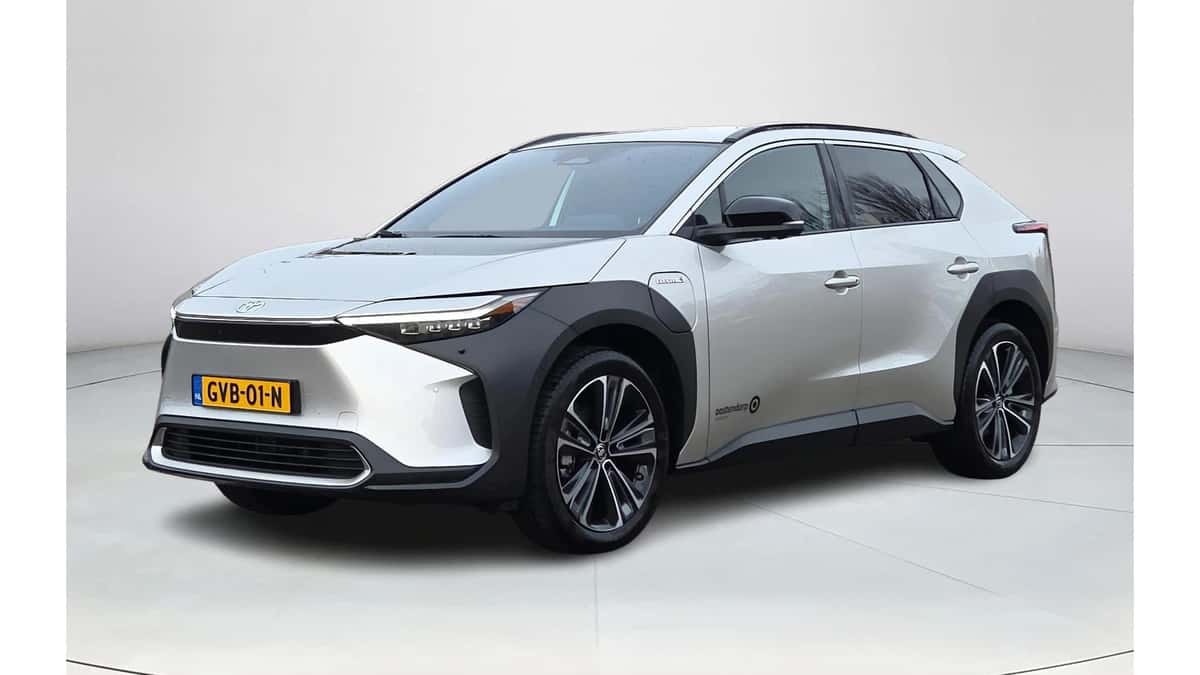 Toyota bZ4X (2024) — foto 1