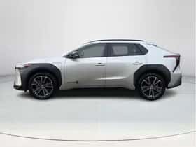 Toyota bZ4X (2024) thumbnail 2