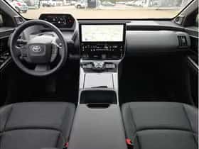 Toyota bZ4X (2024) thumbnail 9