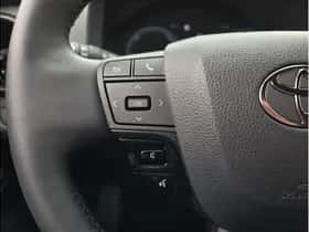Toyota C-HR (2025) thumbnail 17