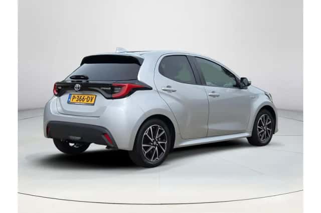 Toyota Yaris (2021) thumbnail 5