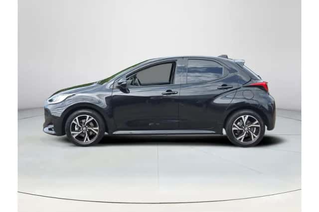 Toyota Yaris (2025) thumbnail 2