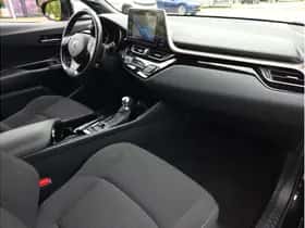 Toyota C-HR (2019) thumbnail 20