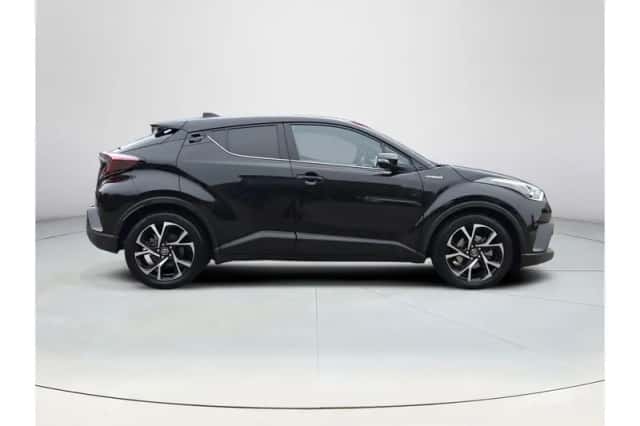 Toyota C-HR (2019) thumbnail 6