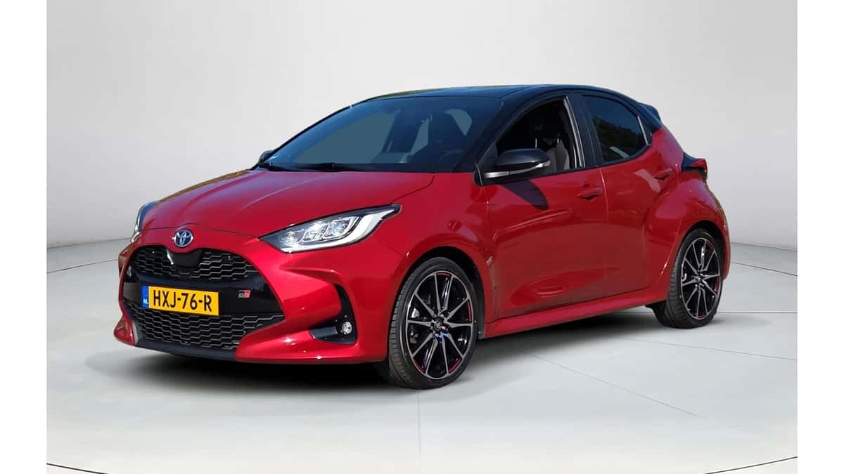 Toyota Yaris (2023) — foto 1
