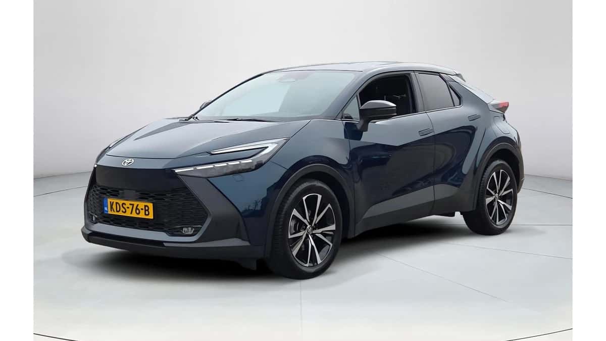 Toyota C-HR (2024) — foto 1