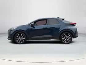 Toyota C-HR (2024) thumbnail 2