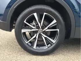 Toyota C-HR (2024) thumbnail 14