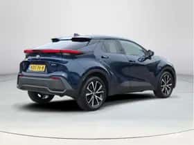 Toyota C-HR (2024) thumbnail 5