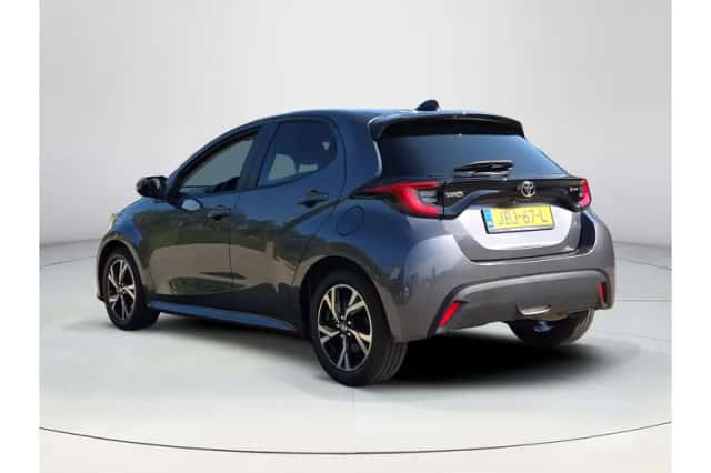 Toyota Yaris (2025) thumbnail 3