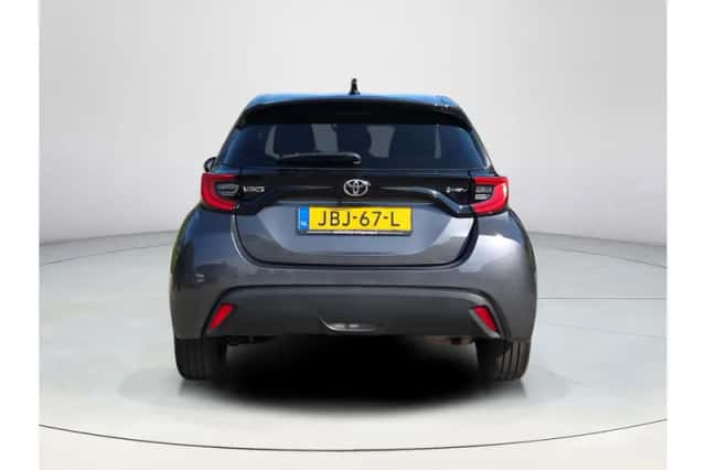 Toyota Yaris (2025) thumbnail 4