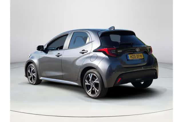 Toyota Yaris (2025) thumbnail 3