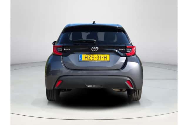 Toyota Yaris (2025) thumbnail 4