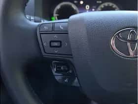 Toyota C-HR (2025) thumbnail 16