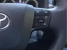 Toyota C-HR (2025) thumbnail 18