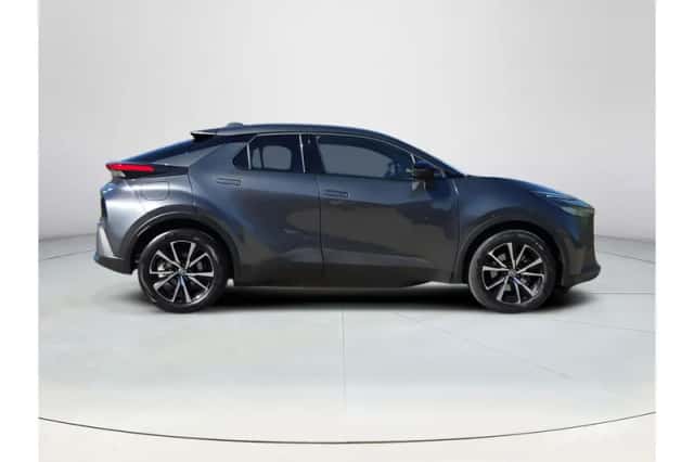 Toyota C-HR (2025) thumbnail 6