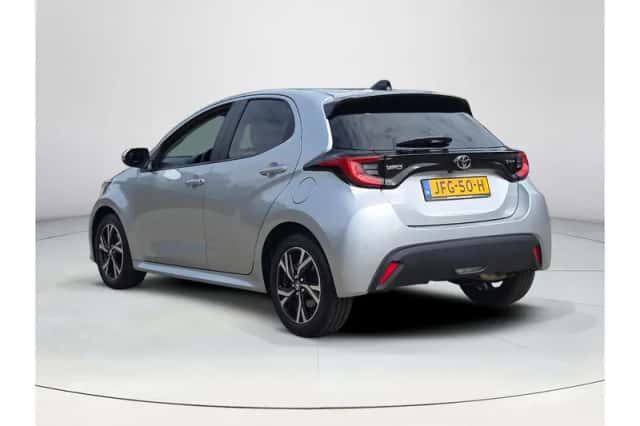 Toyota Yaris (2025) thumbnail 3