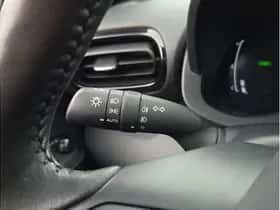 Toyota Yaris Cross (2025) thumbnail 30