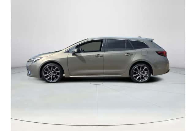 Toyota Corolla (2024) thumbnail 2