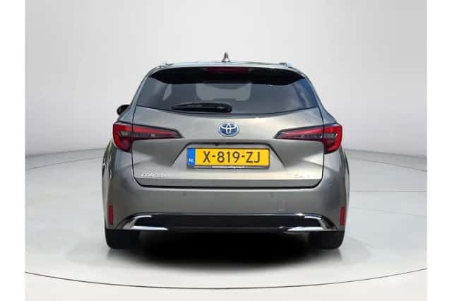 Toyota Corolla (2024) thumbnail 4