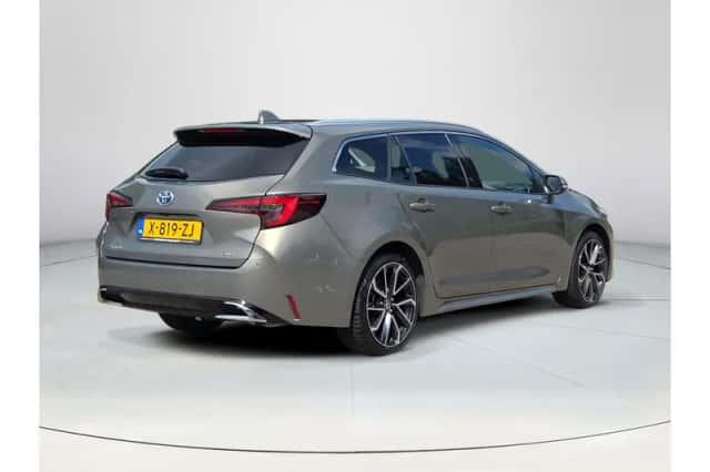 Toyota Corolla (2024) thumbnail 5