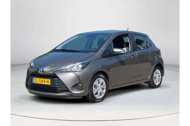 Toyota Yaris (2019) thumbnail 1