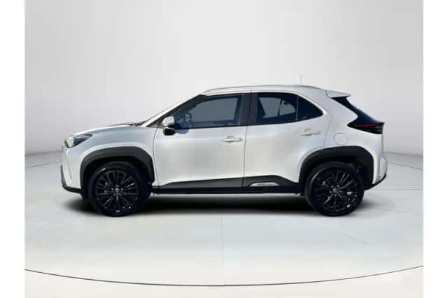 Toyota Yaris Cross (2022) thumbnail 2