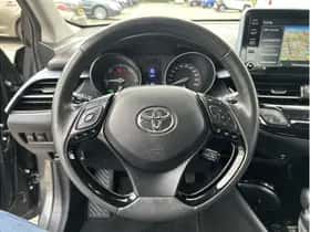 Toyota C-HR (2021) thumbnail 14