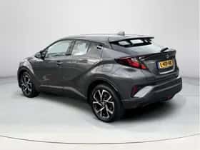 Toyota C-HR (2021) thumbnail 3