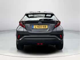 Toyota C-HR (2021) thumbnail 4