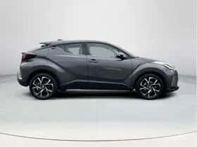 Toyota C-HR (2021) thumbnail 6