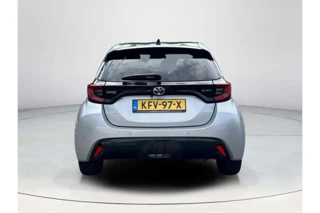 Toyota Yaris (2025) thumbnail 4