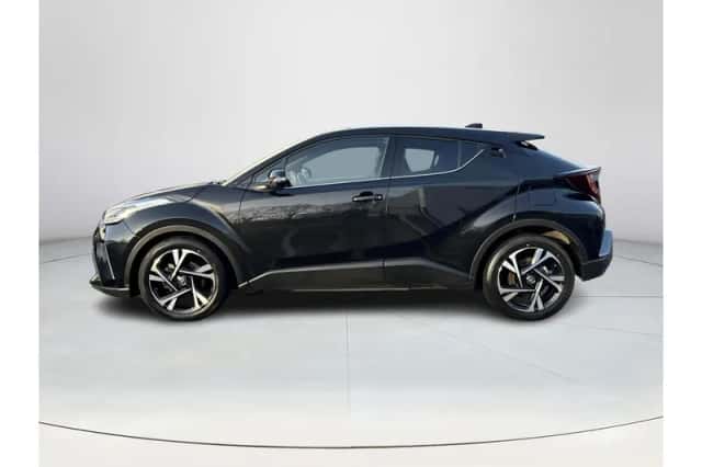 Toyota C-HR (2023) thumbnail 2