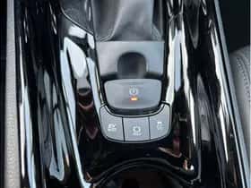 Toyota C-HR (2023) thumbnail 21