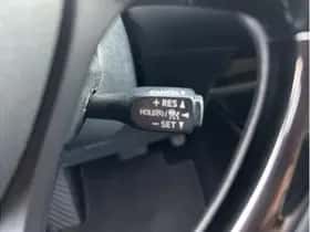 Toyota C-HR (2023) thumbnail 23