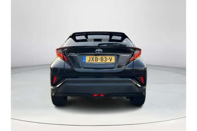 Toyota C-HR (2023) thumbnail 4