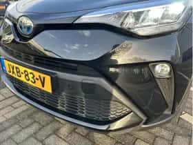 Toyota C-HR (2023) thumbnail 9