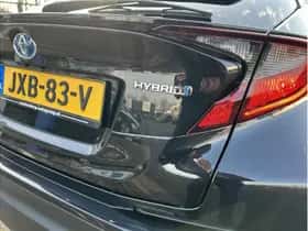 Toyota C-HR (2023) thumbnail 10