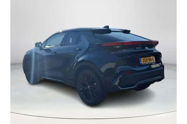 Toyota C-HR (2025) thumbnail 3