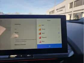 Toyota C-HR (2025) thumbnail 23