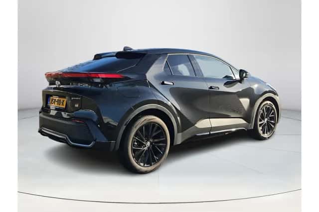 Toyota C-HR (2025) thumbnail 5