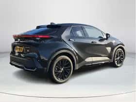 Toyota C-HR (2025) thumbnail 5