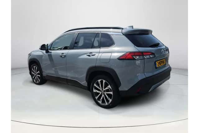 Toyota Corolla (2024) thumbnail 3
