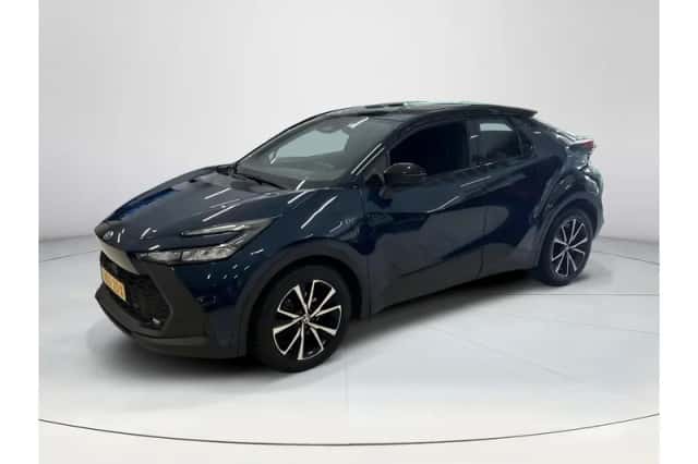 Toyota C-HR (2025) thumbnail 1