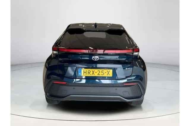 Toyota C-HR (2025) thumbnail 4
